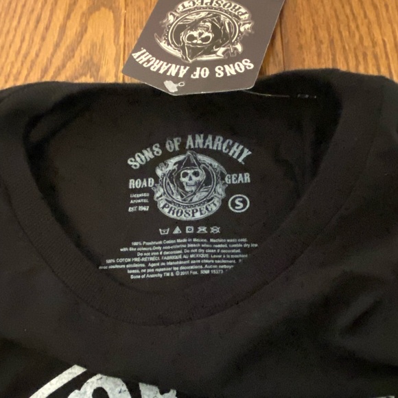 Sons of Anarchy Women Graphic Tee T-shirt Black Fitted NWT Size small - Picture 5 of 7